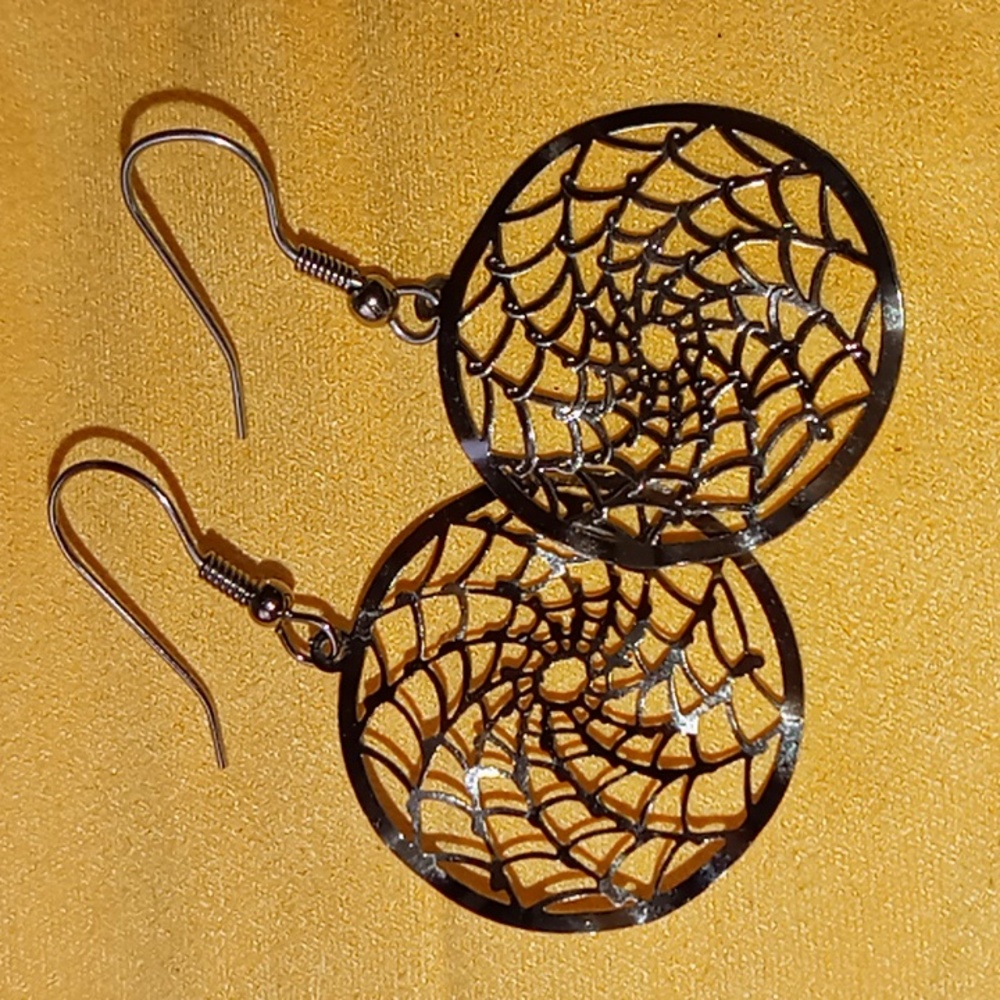 Spider web and Owl Earrings Set - Picture 2 of 3